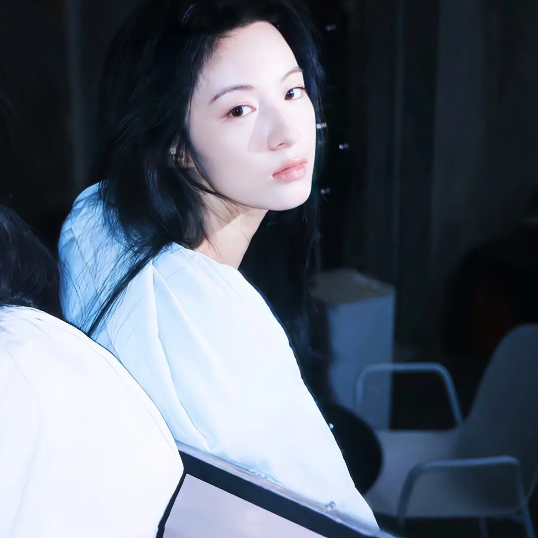 疑云背后